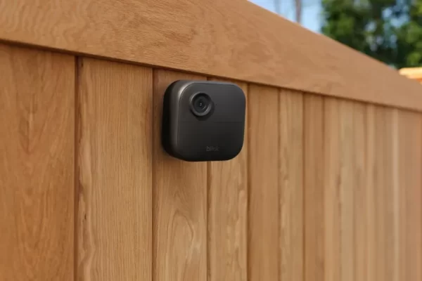 New Blink Outdoor 4 Security Camera Sees More, But Stubbornly Sticks With Disposable Batteries